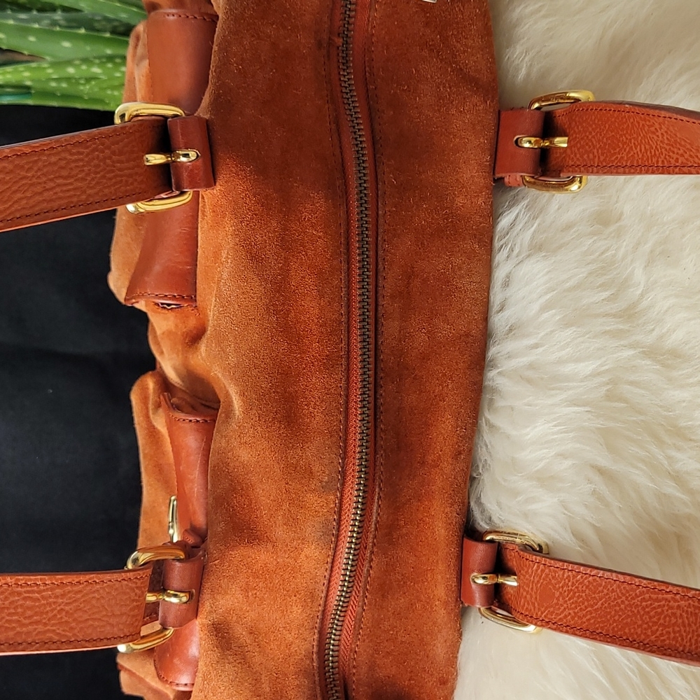 MAX coral genuine seude purse. - Picture 6 of 10